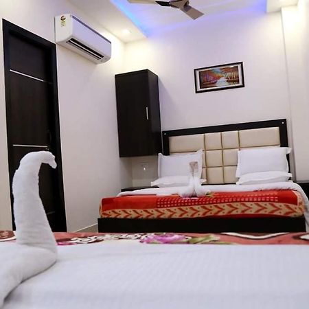 Hotel White Tulip Amritsar Exteriör bild