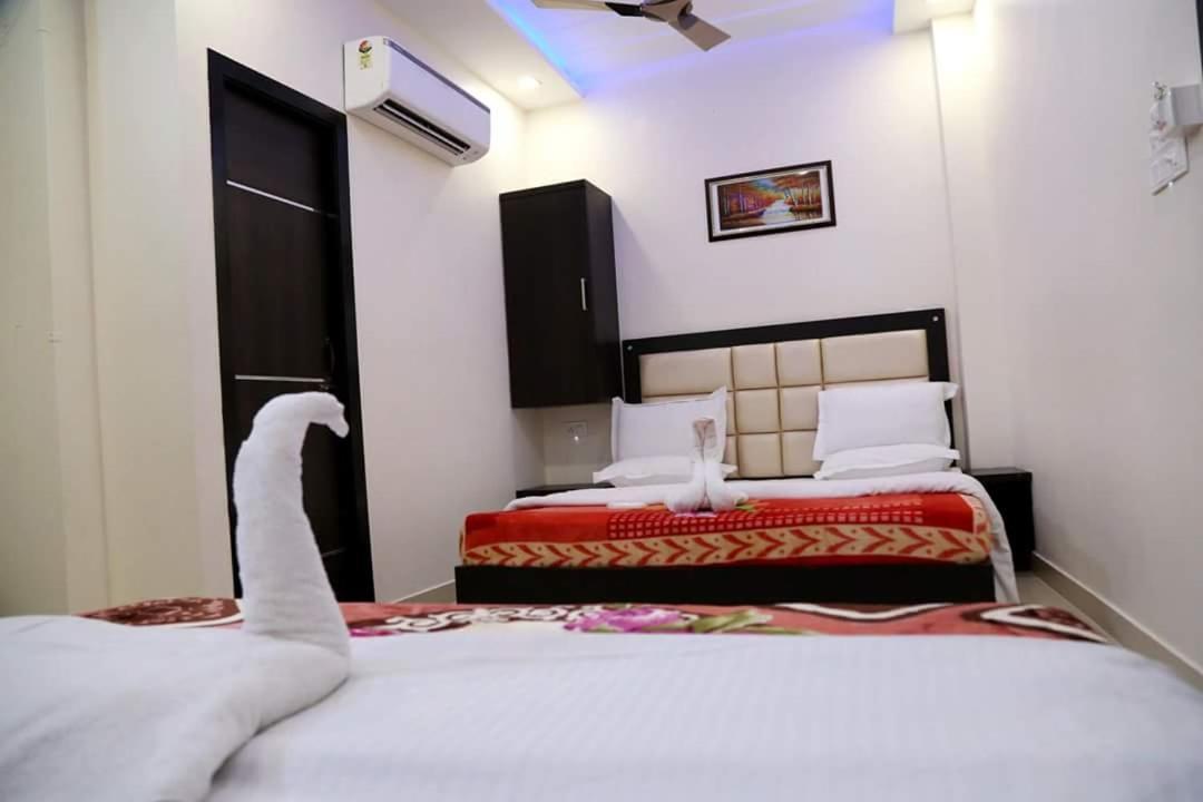 Hotel White Tulip Amritsar Exteriör bild